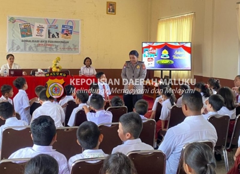 Cegah Bullying dan Kekerasan Seksual Terhadap Anak, Polwan Polda Maluku Kunjungi SD Xaverius