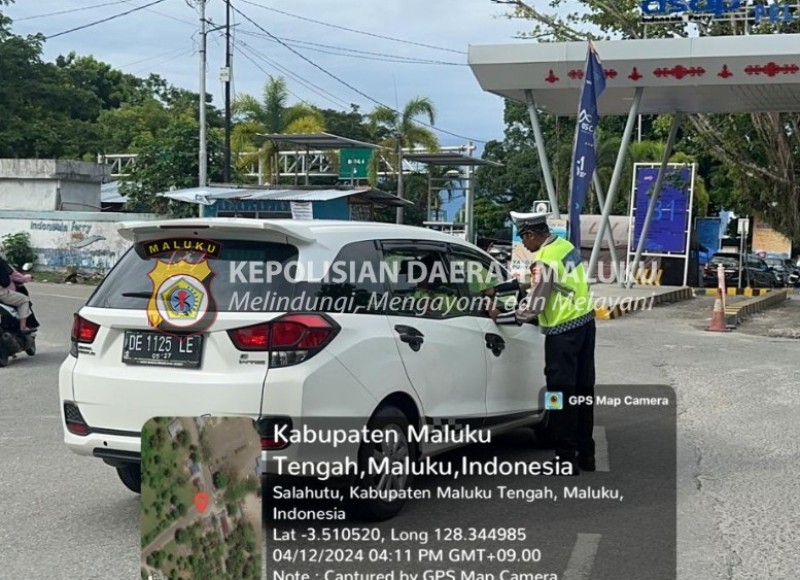 Satgas Kamseltibcar Lantas Gelar Patroli Dialogis di Sejumlah Ruas Jalan Pantai Wisata di Ambon