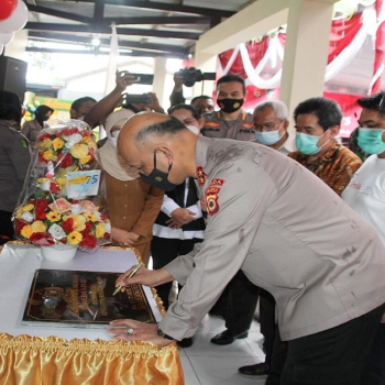 HUT Dokkes Polri Ke-75 Tahun 2021, Kapolda Maluku Resmikan Ruangan ICU, PCR dan Pemulasan Jenazah Rumkit Bhayangkara TK III Ambon.