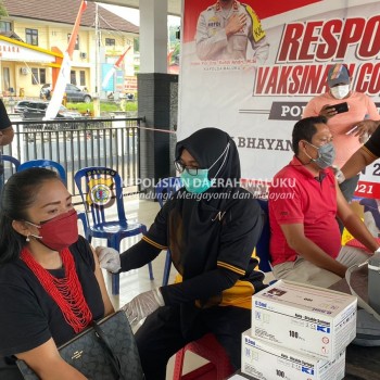 283 Orang Warga Datangi Gerai Vaksinasi Presisi Polda Maluku