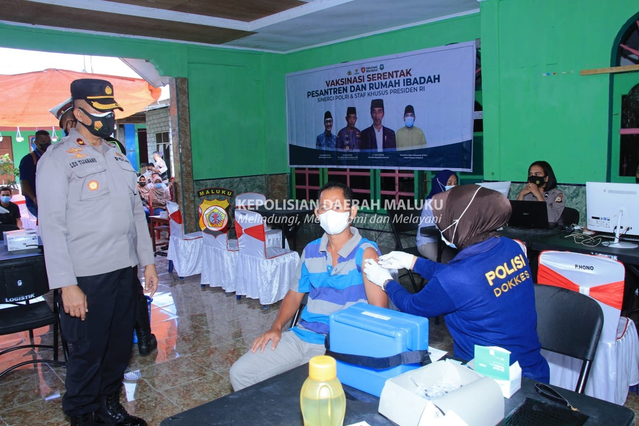 Polres Maluku Tengah Gelar Vaksinasi Serentak Pesantren Dan Rumah Ibadah