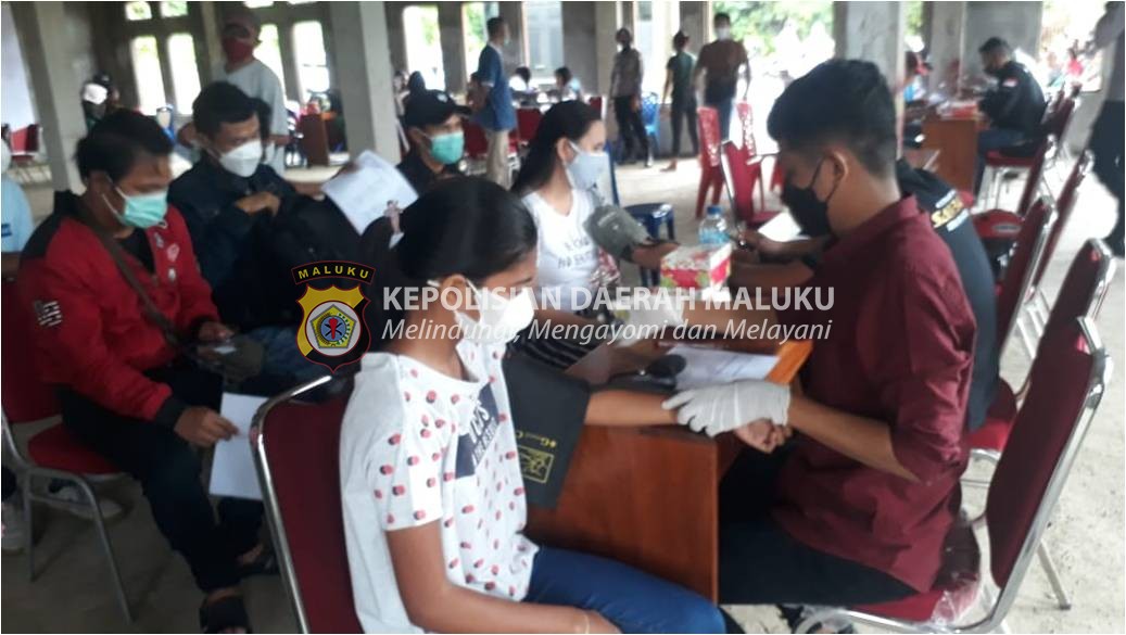 Polda Maluku Kembali Vaksinasi 523 Warga Ambon