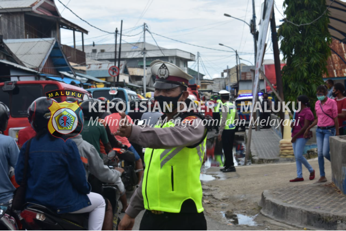 Cegah Kemacetan, Sat Lantas Polres Kepulauan Aru Laksanakan Gatur Arus Lalu Lintas