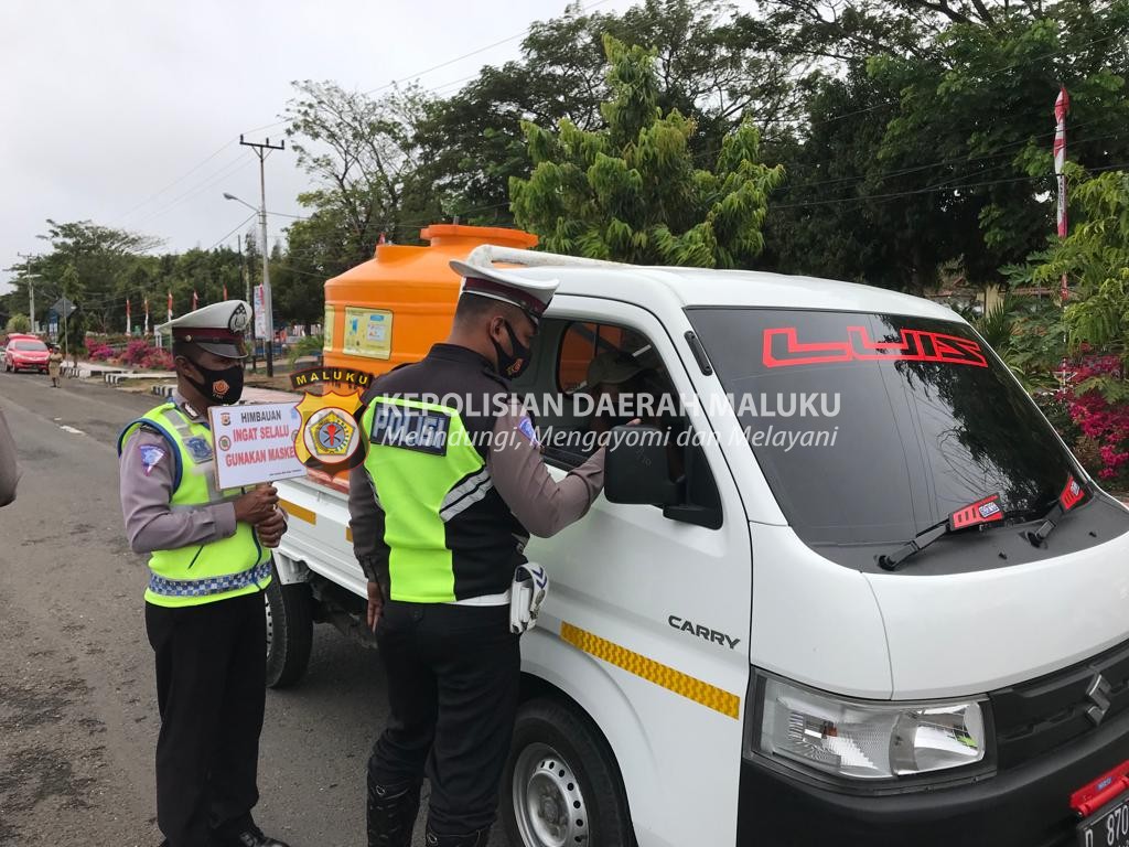 Giat Ops Patuh Siwalima Polres Kep. Tanimbar hari keempat, Satgas Preventif giat Pembagian Masker gratis