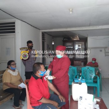 Polsek Nirunmas amankan Giat Vaksinasi di 2 Puskesmas setempat, dan 91 orang berhasil divaksinasi