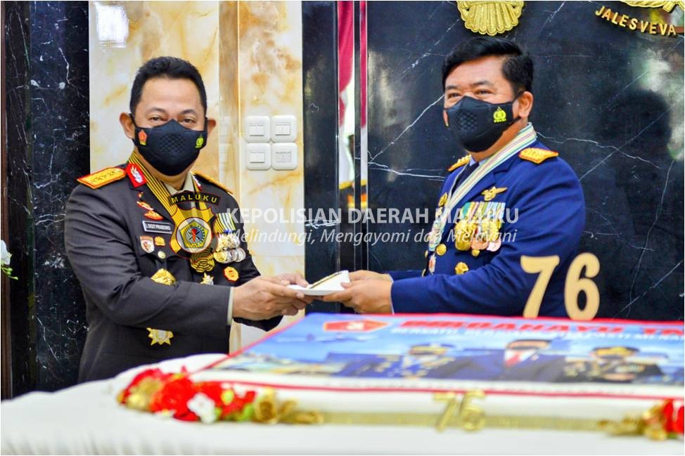 HUT ke-76 TNI, Kapolri: Sinergitas TNI-Polri Mutlak Sebagai Kekuatan Strategis Hadapi Tantangan