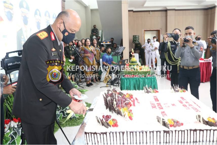 Syukuran HUT TNI ke-76 Dihadiri Kapolda Maluku