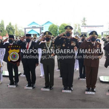 Kapolda Maluku Hadiri Upacara Peringatan HUT TNI ke-76