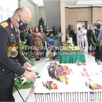 Syukuran HUT TNI ke-76 Dihadiri Kapolda Maluku