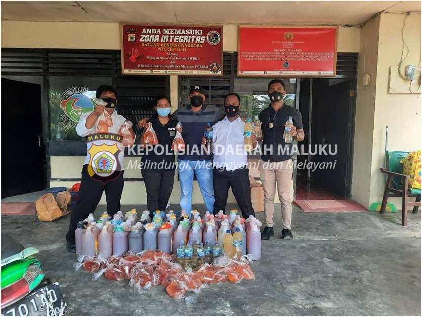 1.109 Liter Miras Jenis Sopi Diamankan Polres Tual