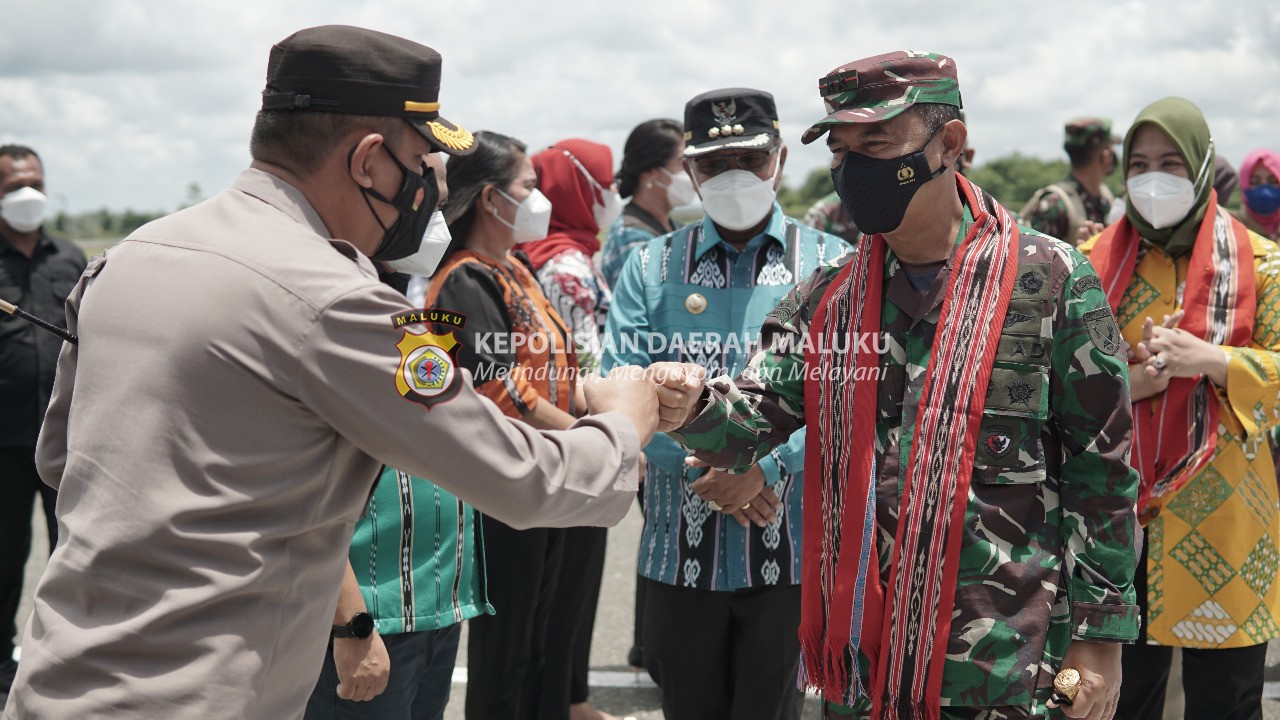 Pangdam XVI/Pattimura bersama rombongan berkunjung ke Bumi Duan Lolat Tanimbar