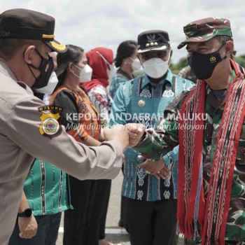 Pangdam XVI/Pattimura bersama rombongan berkunjung ke Bumi Duan Lolat Tanimbar