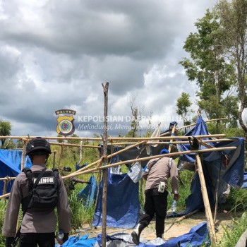 Polres Buru Melaksanakan Penertiban Lokasi Peti Gunung Botak