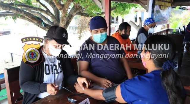 Kembali sambangi Pulau kecil terluar desa Matakus, Tim Vaksinator Polres Tanimbar Vaksinasi 76 orang