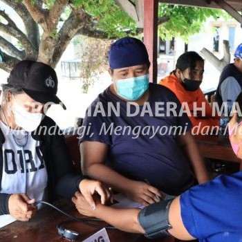 Kembali sambangi Pulau kecil terluar desa Matakus, Tim Vaksinator Polres Tanimbar Vaksinasi 76 orang