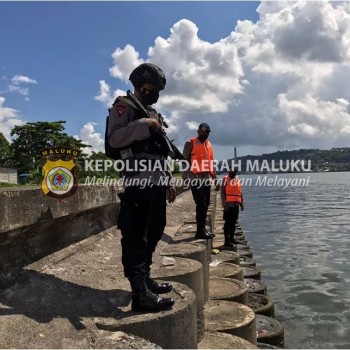 Antisipasi Cuaca Ekstrim, Brimob Maluku Gencar Lakukan Patroli