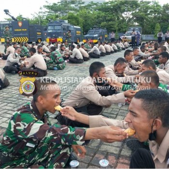 Siswa Diktuba Polda Maluku dan Dikmaba Kodam Pattimura Ikut Wisata Alutsista