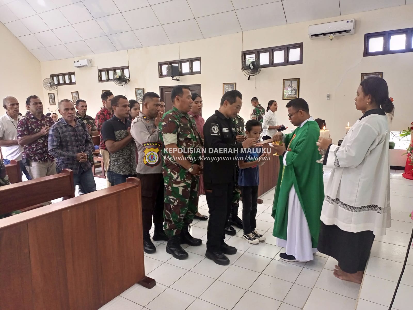 Personel TNI dan Polri di Ambon Gelar Misa Syukuran Hari Bhayangkara ke-77