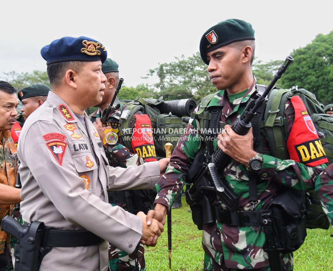 Kapolda Maluku Berikan Semangat Kepada Satgas Pamputer XXVI Kodam Pattimura