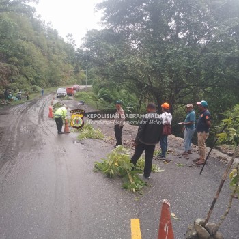 Polres Seram Bagian Barat, Polsek Kairatu Barat langkah-langkah Untuk Mengatur lalu lintas Mengamankan TKP