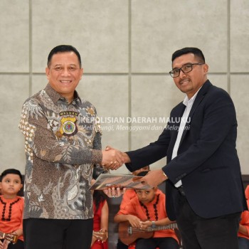 Hadiri Konser Amal DPD Granat Maluku Kapolda Ikut Memberikan Bantuan