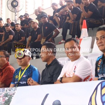 Kapolri Cup Zona 7, Kapolda Saksikan Pertandingan Voli Putra antara Maluku-Malut dan Papua-Pabar