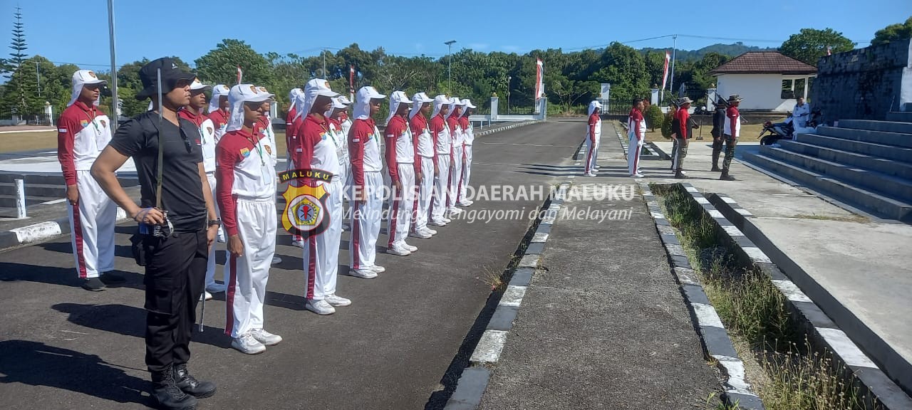 Polres SBB dan Kodim Latih Paskibra