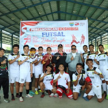 Polres SBB Juara Futsal HUT Kemerdekaan RI