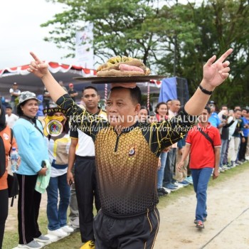 Ketika Kapolda Ikut Lomba 