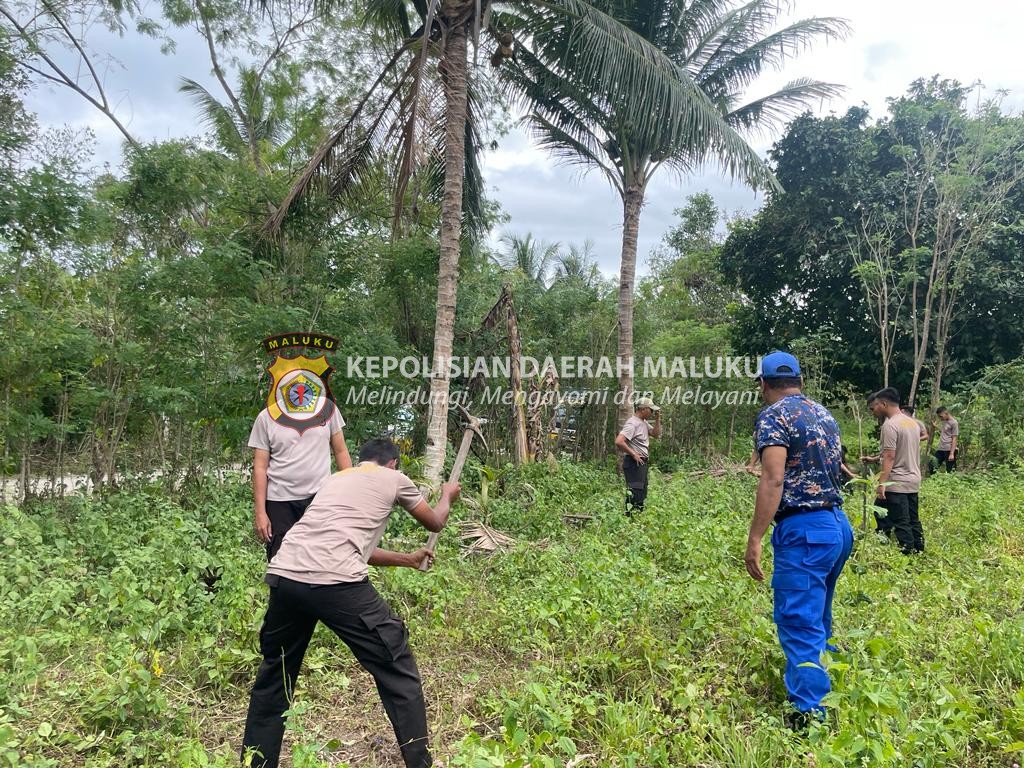 Polres SBB Bakal Tanami Ratusan Anakan Pohon di Desa Kawa