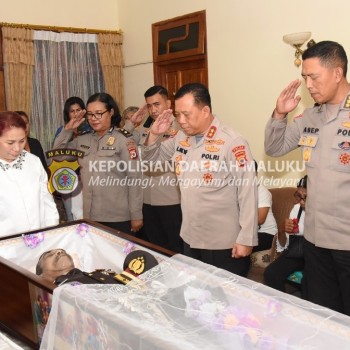 Kapolda Melayat Ketua PP Polri Maluku yang Meninggal Dunia