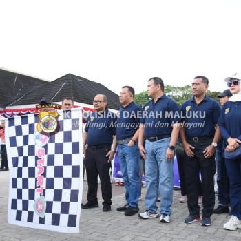 Peringati Haornas : Kapolda Ikut Jalan Santai Bersama Forkopimda Maluku