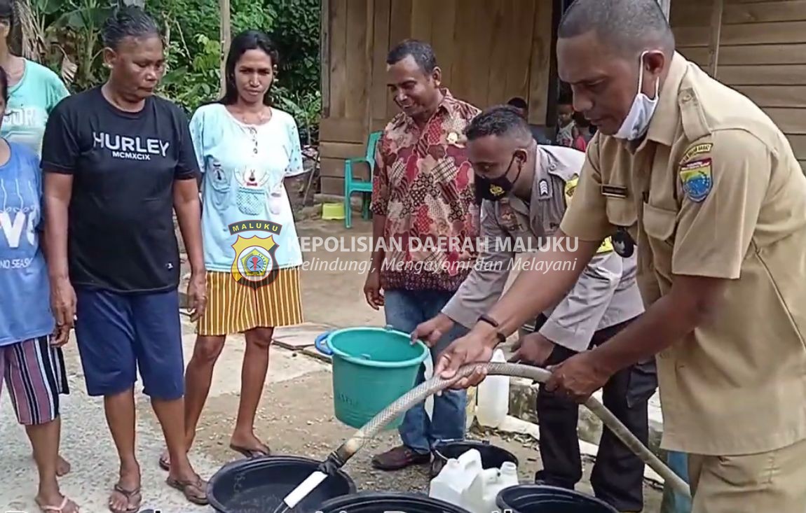 Bripka Hendro Siapkan Sumur Bhayangkara,Untuk Melayani Masyarakat Buano