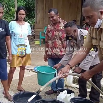 Bripka Hendro Siapkan Sumur Bhayangkara,Untuk Melayani Masyarakat Buano