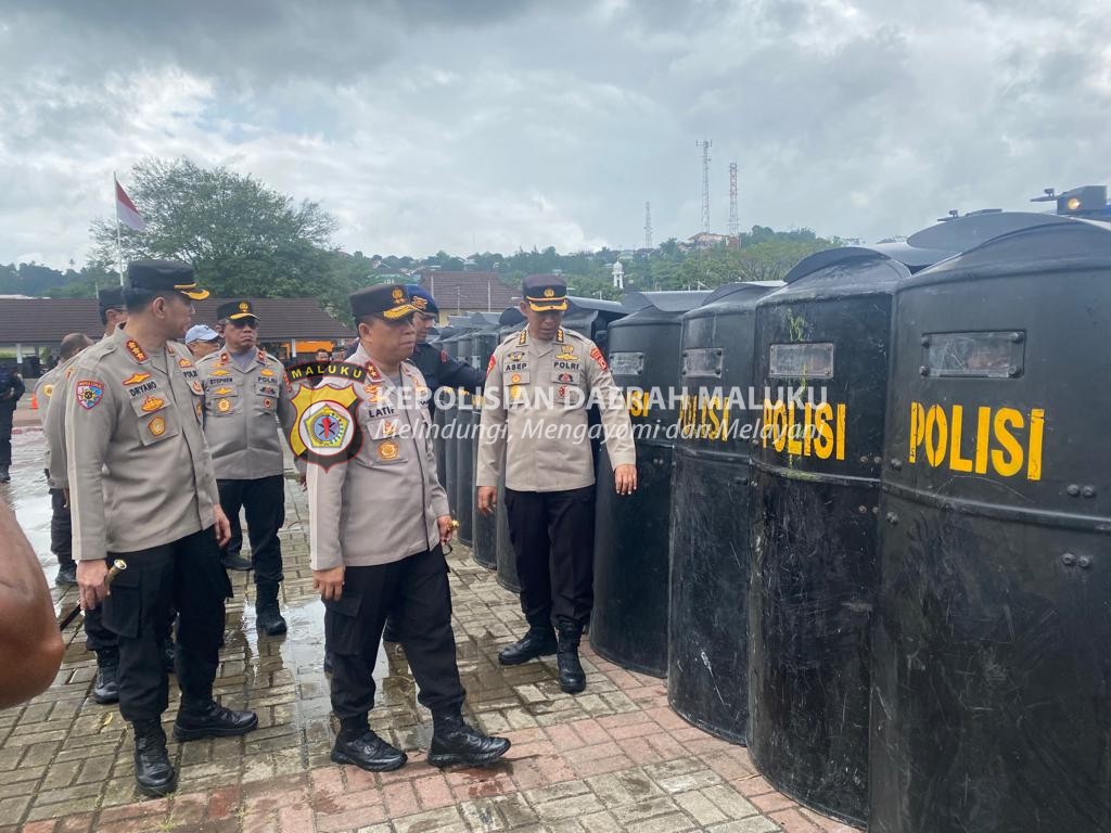 Kapolda Maluku Pantau Latihan Simulasi Sispamkota Jelang Pemilu 2024