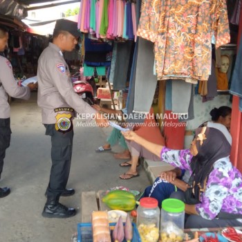 Polda Maluku Bagikan Brosur Himbauan Kamtibmas, Ini Isinya