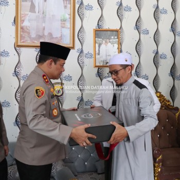 Disambangi Tiga Jenderal Ops NCS, ketua Ponpes Daarul Falah Ciamis Dukung Polri Wujudkan Pemilu Damai