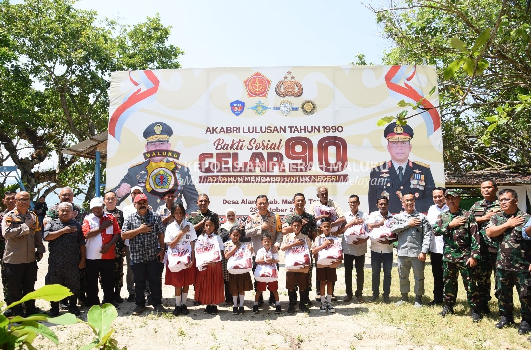 AKABRI 90 Gelar Pengobatan Gratis dan Bagikan Ribuan Paket Sembako, Kapolda: Wujud Kehadiran Negara untuk Masyarakat