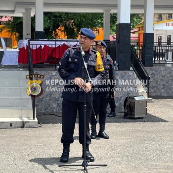 Pimpin Apel Kesiapan Tugas Personel Satgas OMB Salawaku, Ini Arahan Dansat Brimob Polda Maluku