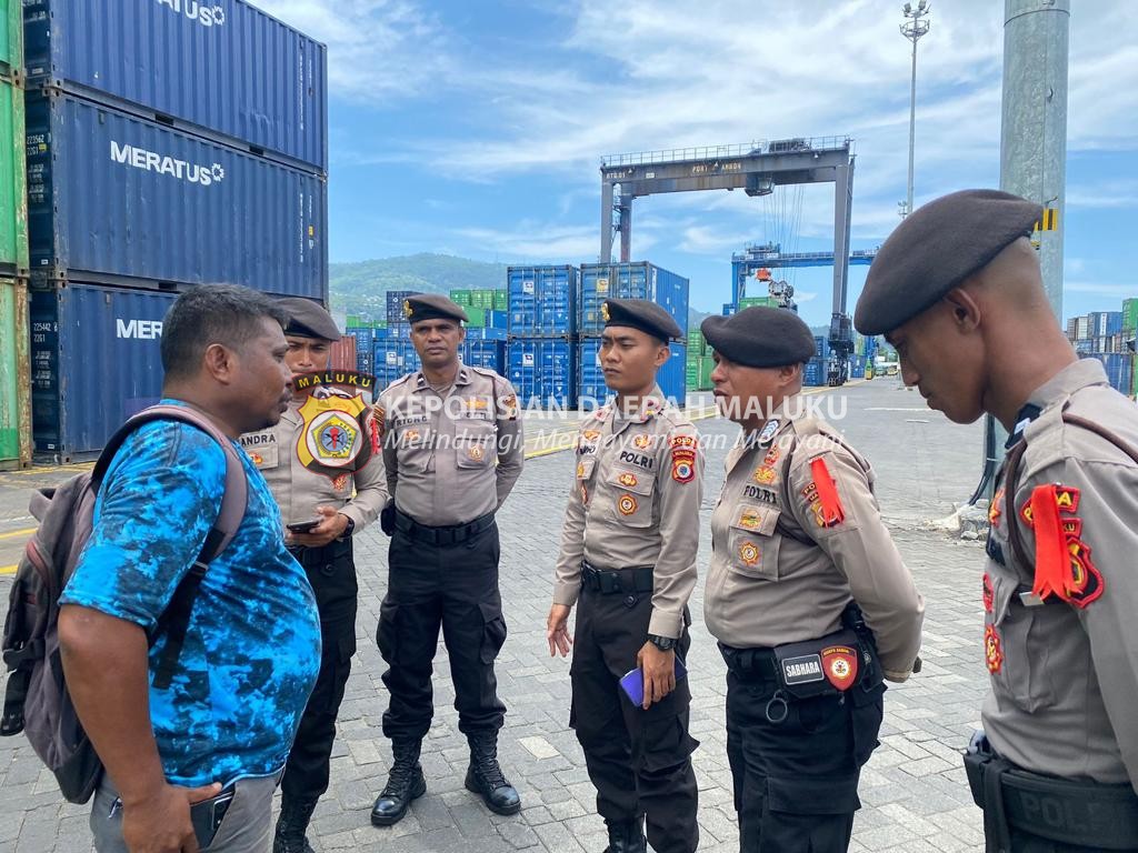 Satgas OMB Polda Maluku Patroli Kamtibmas di Ambon