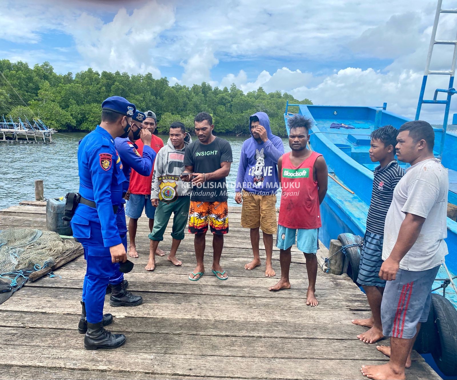 KEGIATAN KRYD SATUAN POLAIRUD POLRES SERAM BAGIAN BARAT DALAM PIKET KAPAL PATROLI DAN SAMBANG