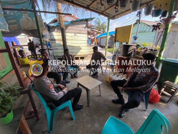 Patroli Sambang Ke Kompleks Sat Samapta Polres Kepulauan Aru Sampaikan Himbauan Kamtibmas.