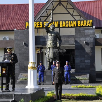 POLRES SERAM BAGIAN BARAT GELAR UPACARA MEMPERINGATI HARI PAHLAWAN NASIONAL TAHUN 2023