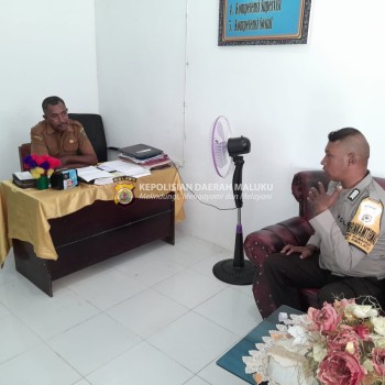 BHABINKAMTIBMAS DESA RUMAHKAY BRIPKA D. SAHETAPY PATROLI DIALOGIS