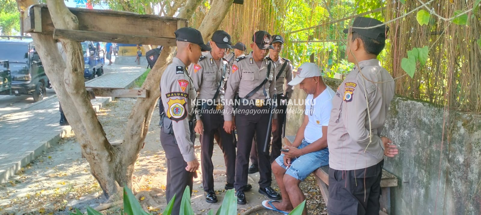 Patroli Dialogis Polsek Baguala Bersama Siswa Bintara Polri