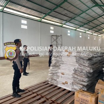 Sat Samapta Polres Kepulauan Aru Laksanakan Patroli Sekaligus Pengecekan Gudang Logistik KPU Kabupaten Kepulauan Aru.