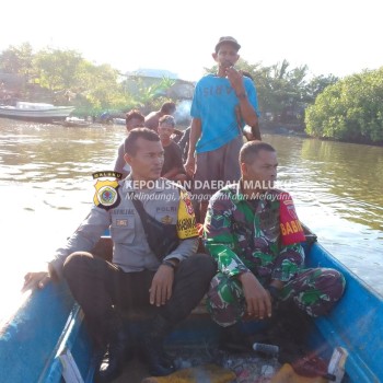 BHABINKAMTIBMAS & BABINSA DESA LUHUTUBAN BERSAMA MASYARAKAT MEMBANGUN JEMBATAN