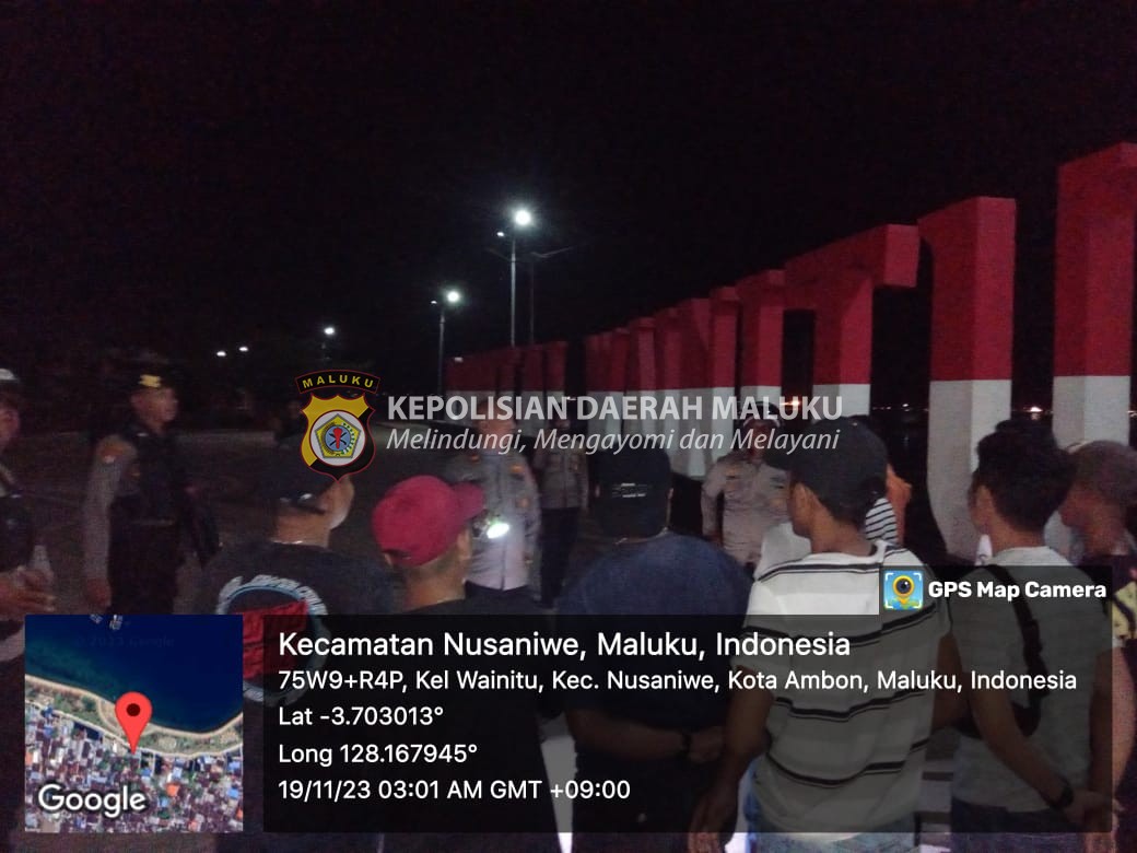 Patroli Malam Polsek Nusaniwe: Kapolsek Pimpin Langsung, Berikan Himbauan dan Edukasi