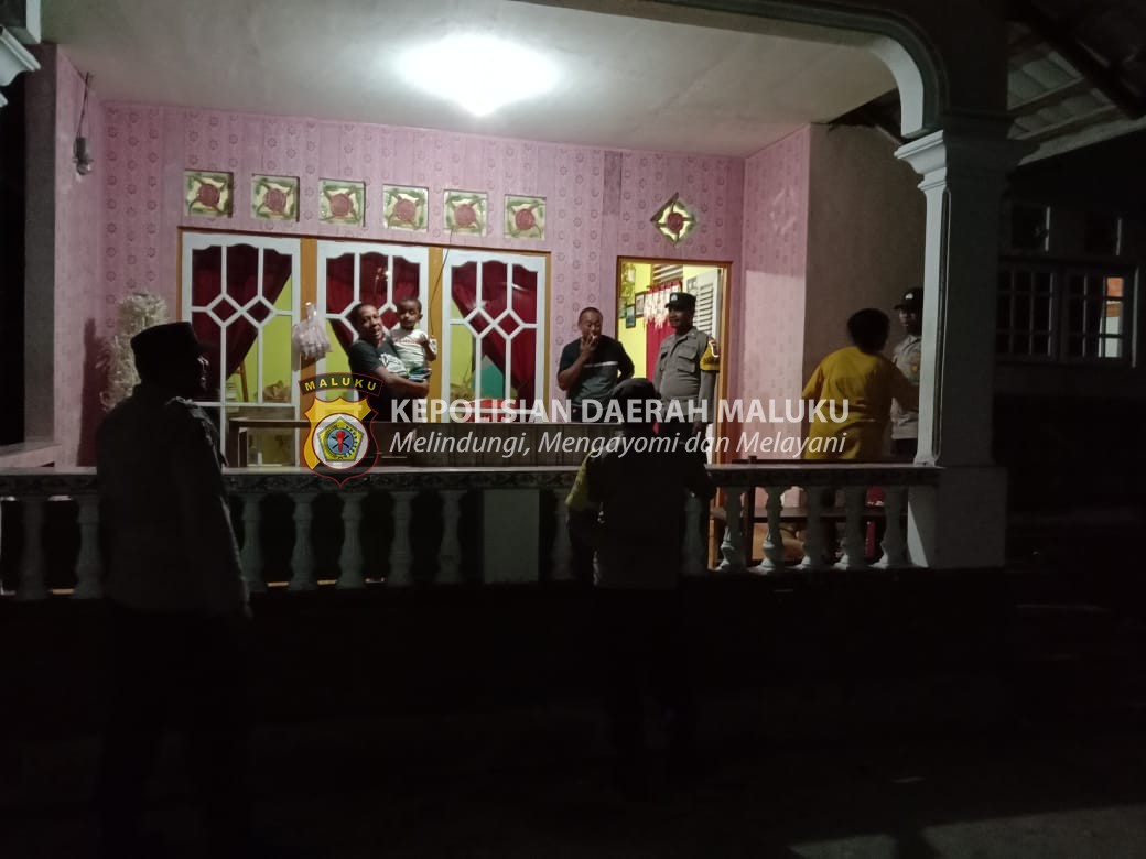 Polsek Nusa Laut Giat Patroli Malam dan Sambang Warga, Berikan Himbauan Kamtibmas