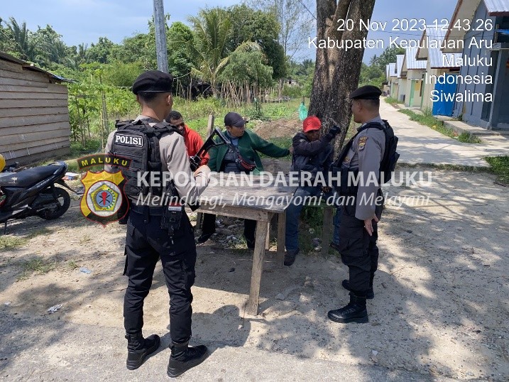 Patroli Dialogis Sat Samapta Polres Kepulauan Aru Sambangi Warga Sampaikan Himbauan Kamtibmas.